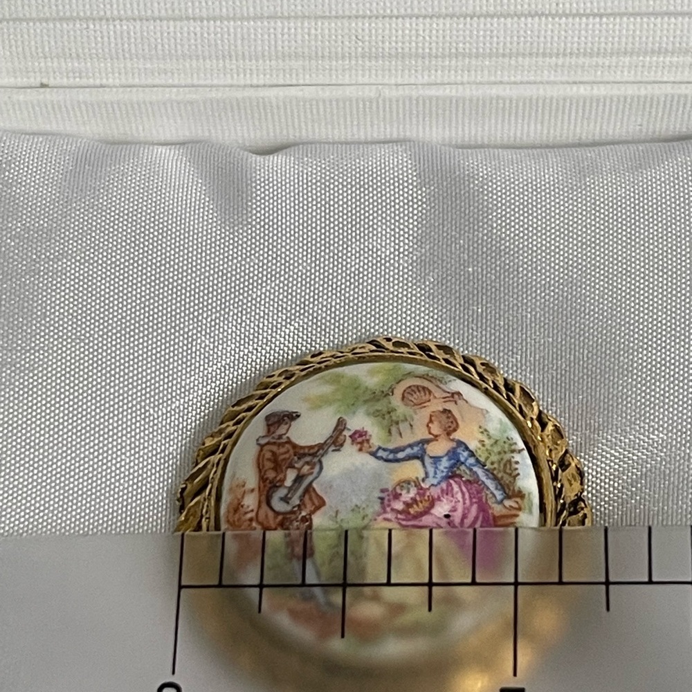 Vintage Fragonard Courting Couple Porcelain Cameo Brooch - Picture 7 of 7